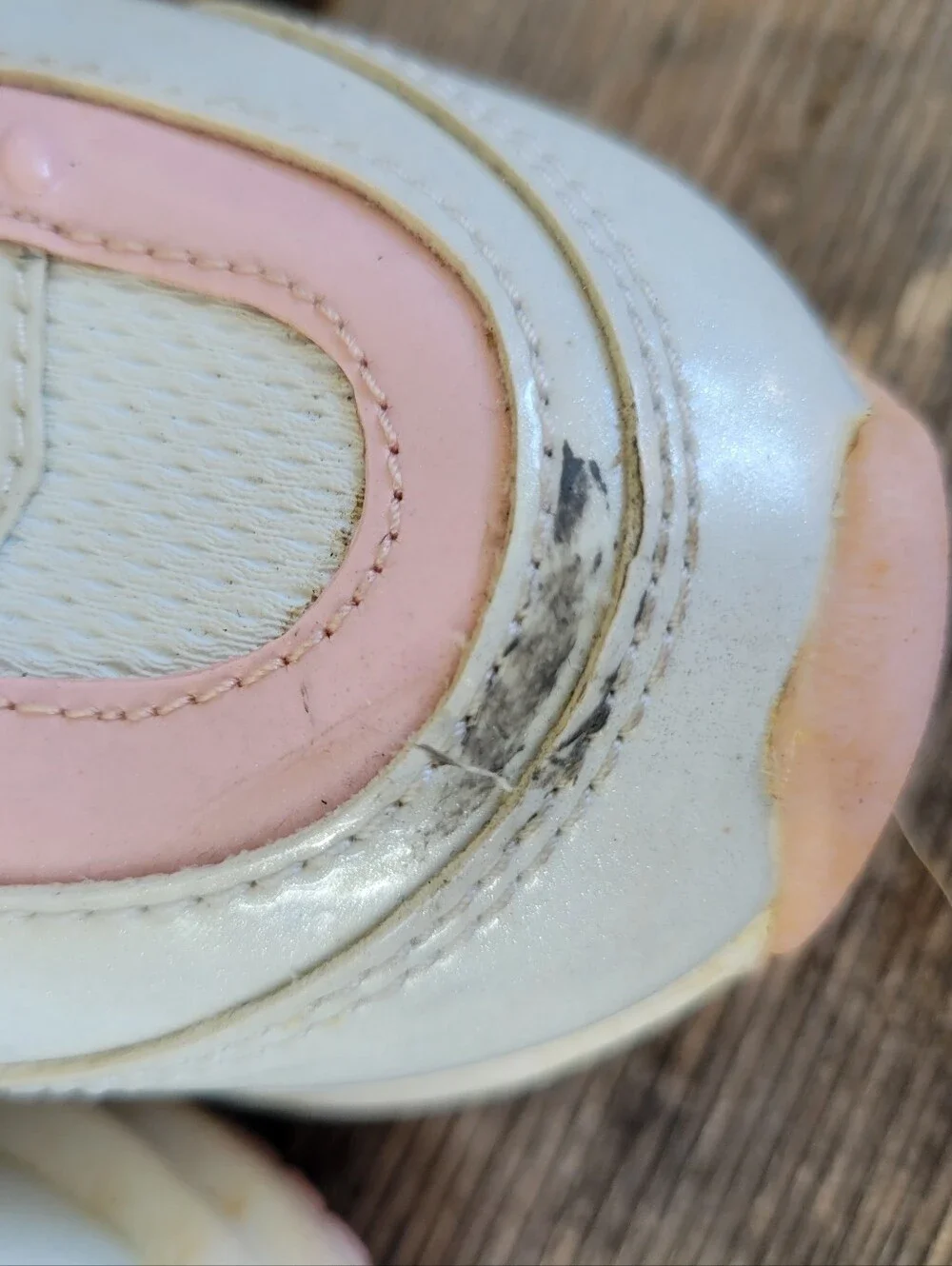 Vintage DISNEY/ PRINCESS / SMART FIT FOR PAYLESS SZ 10C NWT WHITE pink smeakers